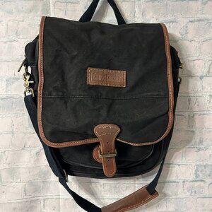 CANVAS CLASSIC OVER THE SHOULDER MESSENGER BAG